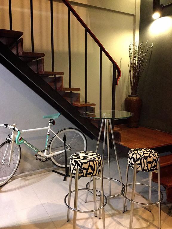 Eden Walking Street Hostel Chiang Mai Exterior photo