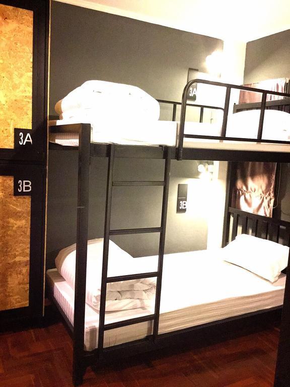 Eden Walking Street Hostel Chiang Mai Room photo
